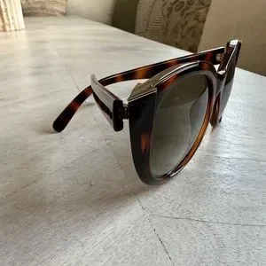 Chloe | Accessories | Chloe Tortoise Shell Cateye Sunglasses  display picture 2